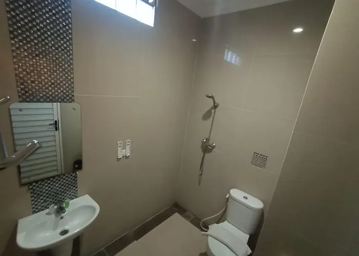 Oyo 90473 Gowin Hotel 2*