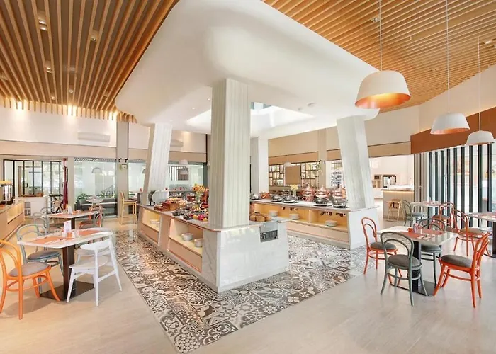 Hotel Oyo 90473 Gowin Kuta (Bali)