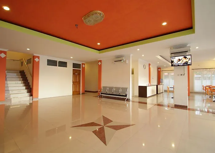 Hotel Oyo 90473 Gowin 2*